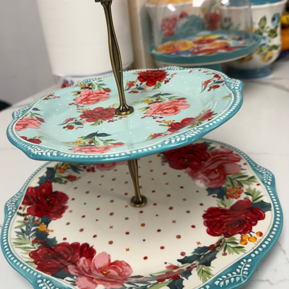 The Pioneer Woman Cheerful Rose Tier Serving Plate